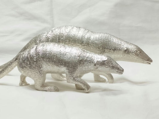 Silver Mongoose Figurine – A Handcrafted Pure Silver Interior Décor Artifact