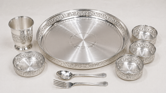 Are Silver Dinner Sets Good for Daily Use and Health?