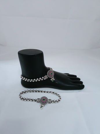 Silver Payal / Anklet - 925 -Gajra Pattern With Beads & Broch An-9