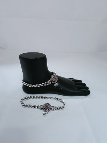 Silver Payal / Anklet - 925 -Gajra Pattern With Beads & Broch An-9