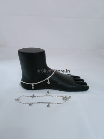 Silver Payal / Anklet - 925 Hanging Berries Pattern An-21