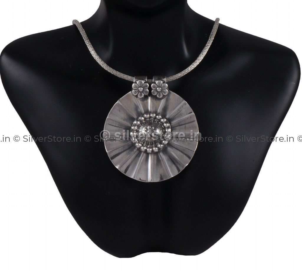 Silver Pendant With Chain Pendant